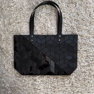 EMILIO PEPE GEOMETRIC BLACK TOTE
